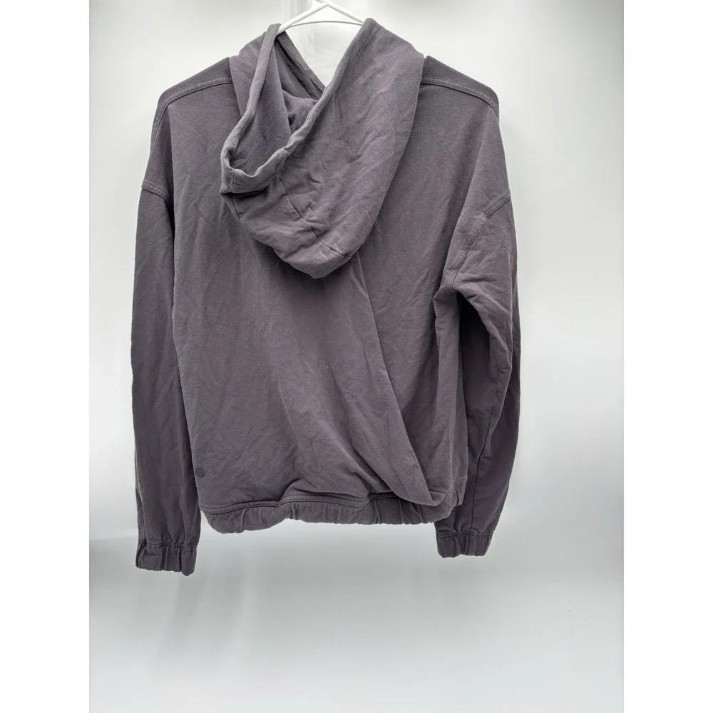 lululemon athletica pre owned